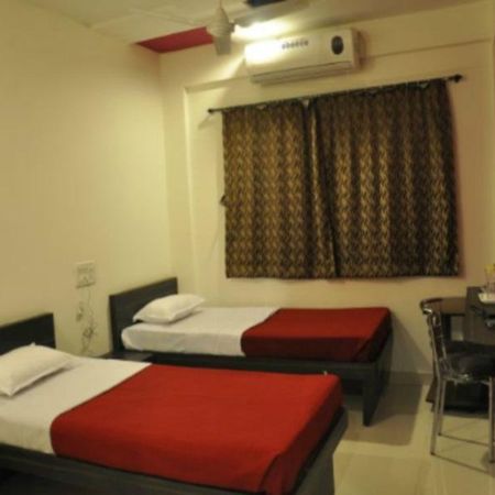 Hotel Alpine Pune Esterno foto