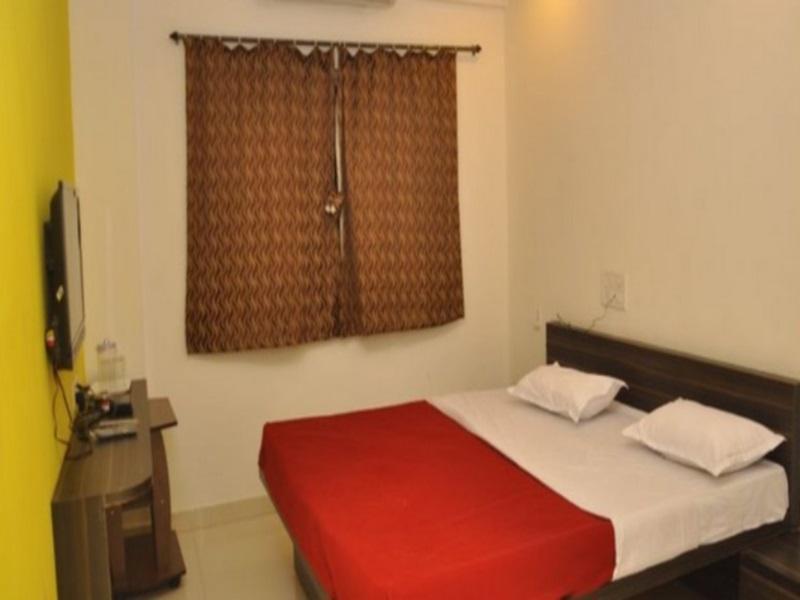 Hotel Alpine Pune Esterno foto
