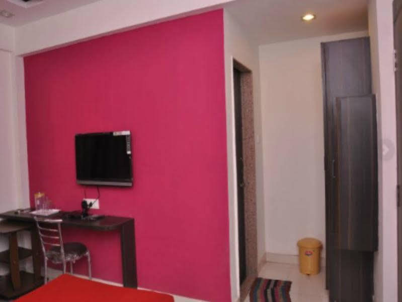 Hotel Alpine Pune Esterno foto